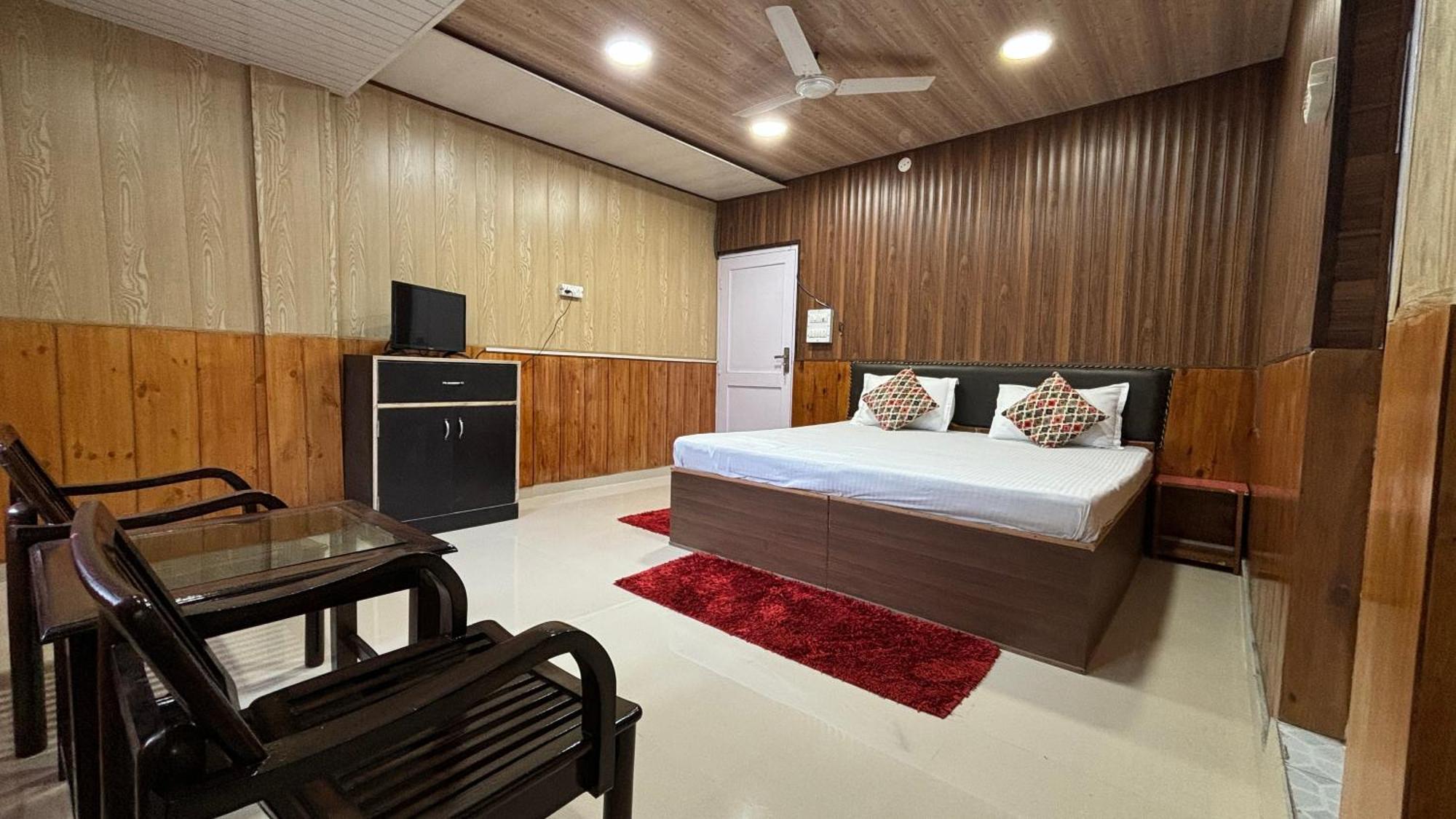 Hotel Ekant Lodge McLeod Ganj Exteriör bild